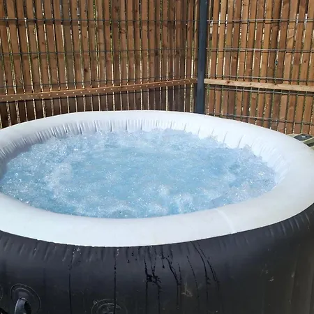 Apartamento Blanc - 3 Star 1st Floor With Jacuzzi And Heated Pool Mantilly